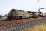 CSX 7263 leads M404